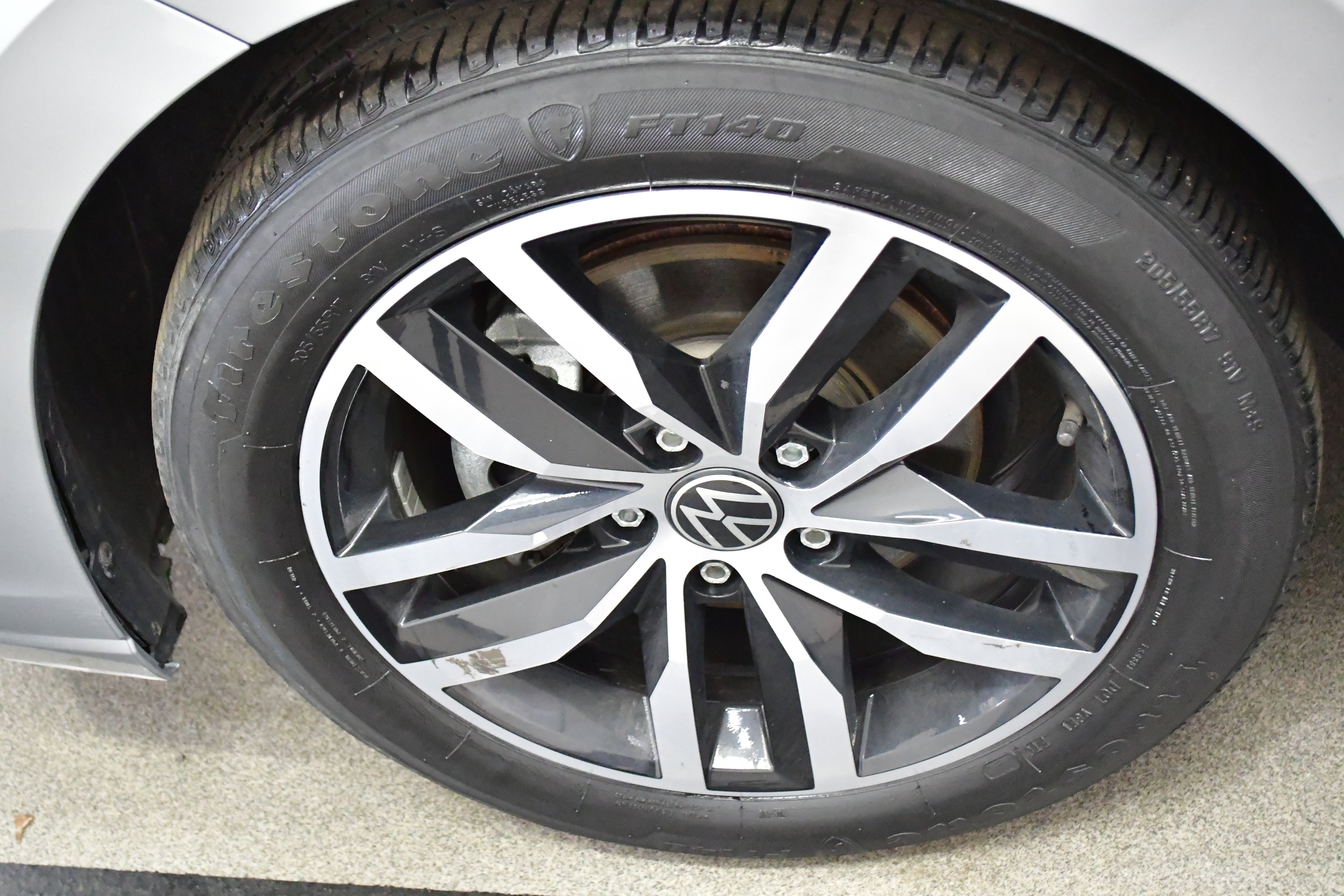 Used 2025 Volkswagen Jetta SE FWD image 34