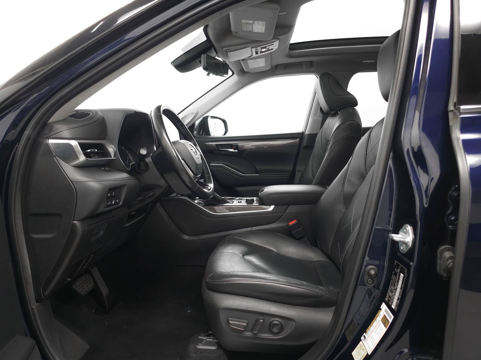 Certified 2020 Toyota Highlander Platinum AWD/4WD image 4