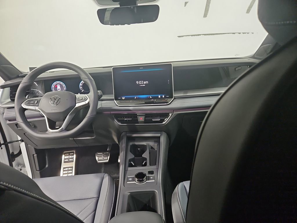 New 2026 Volkswagen Tiguan SE R-Line image 12