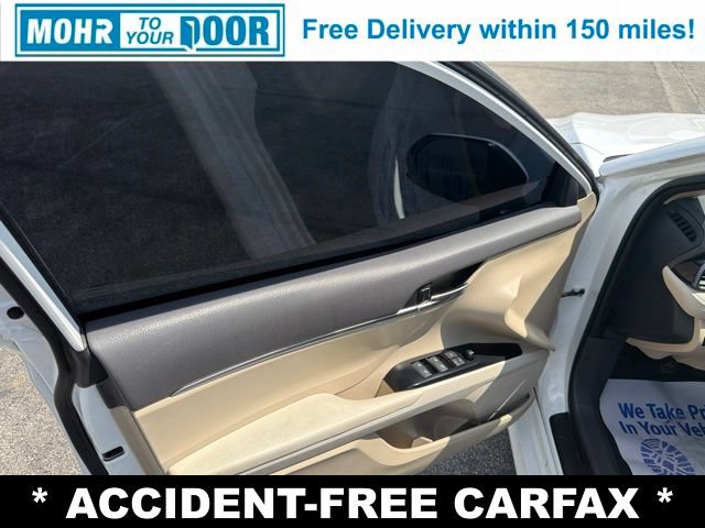 Used 2019 Toyota Camry LE w/ Carpet Mat Package FWD image 12