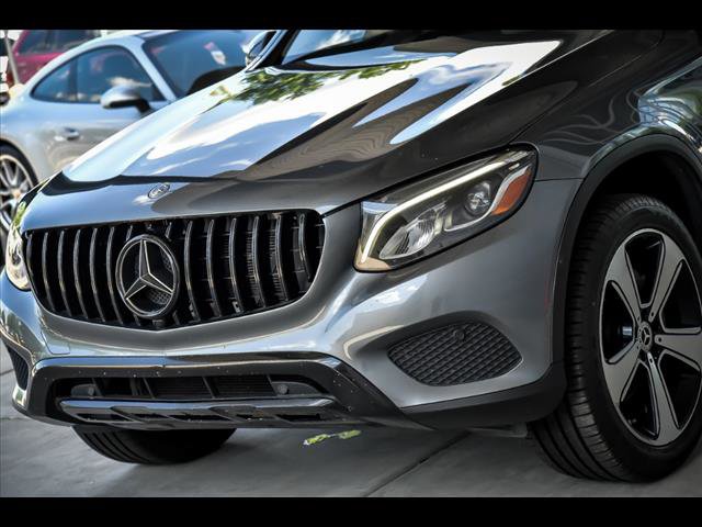Used 2017 Mercedes-Benz GLC 300 4MATIC Coupe image 4