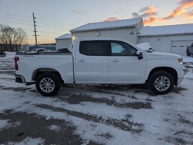 Used 2023 Chevrolet Silverado 1500 LT AWD/4WD image 4
