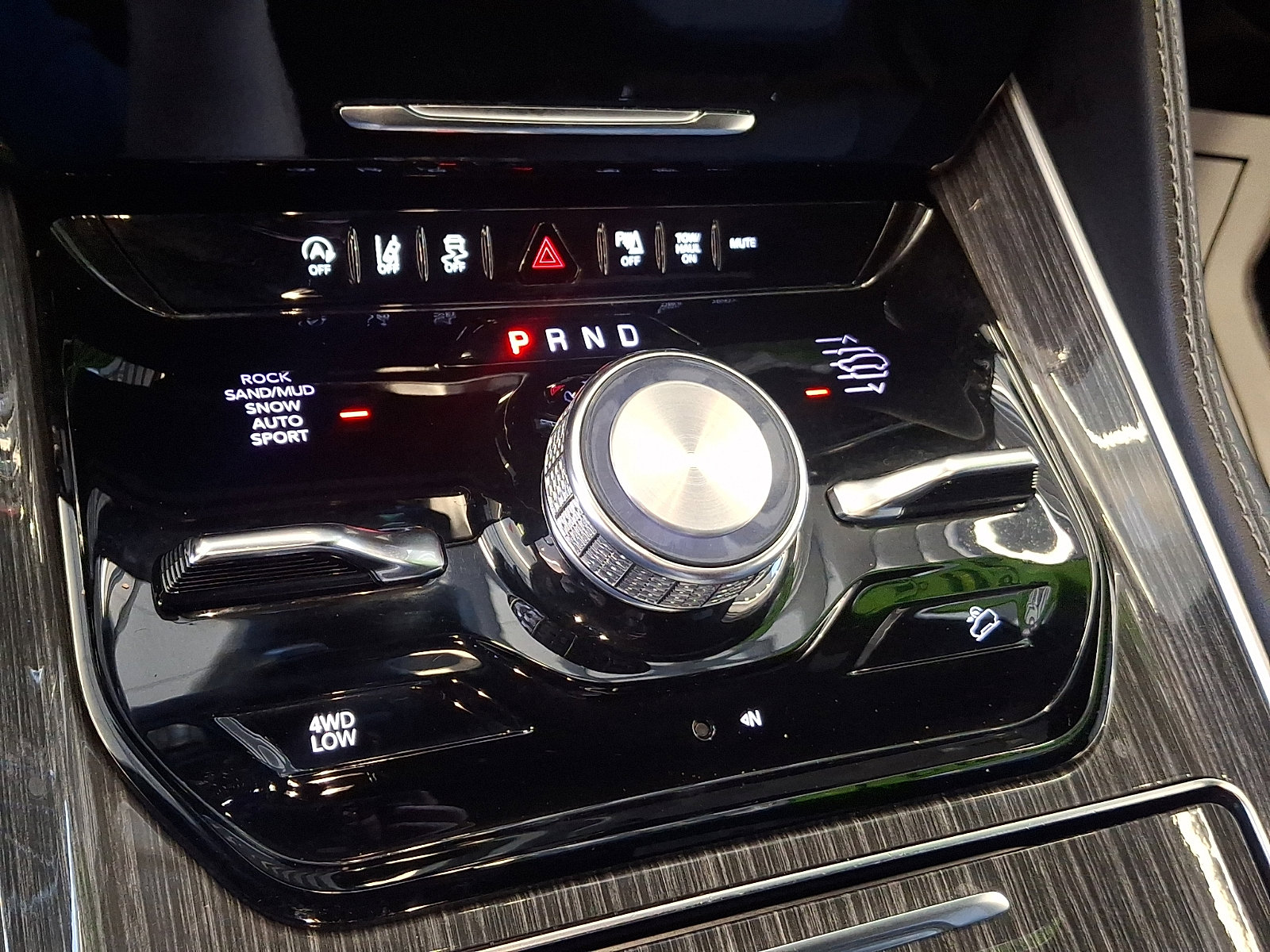 Used 2022 Jeep Wagoneer Series III image 13