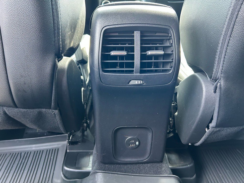 Used 2022 Ford Escape SEL image 16