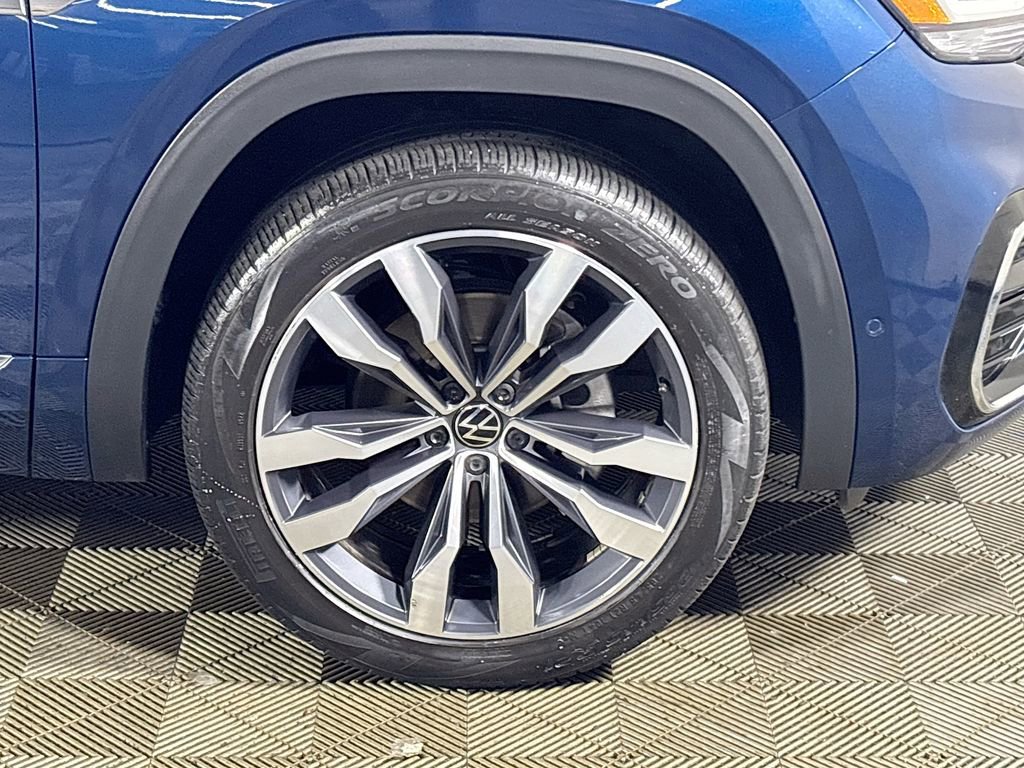 Certified 2023 Volkswagen Atlas Cross Sport SEL Premium R-Line image 24