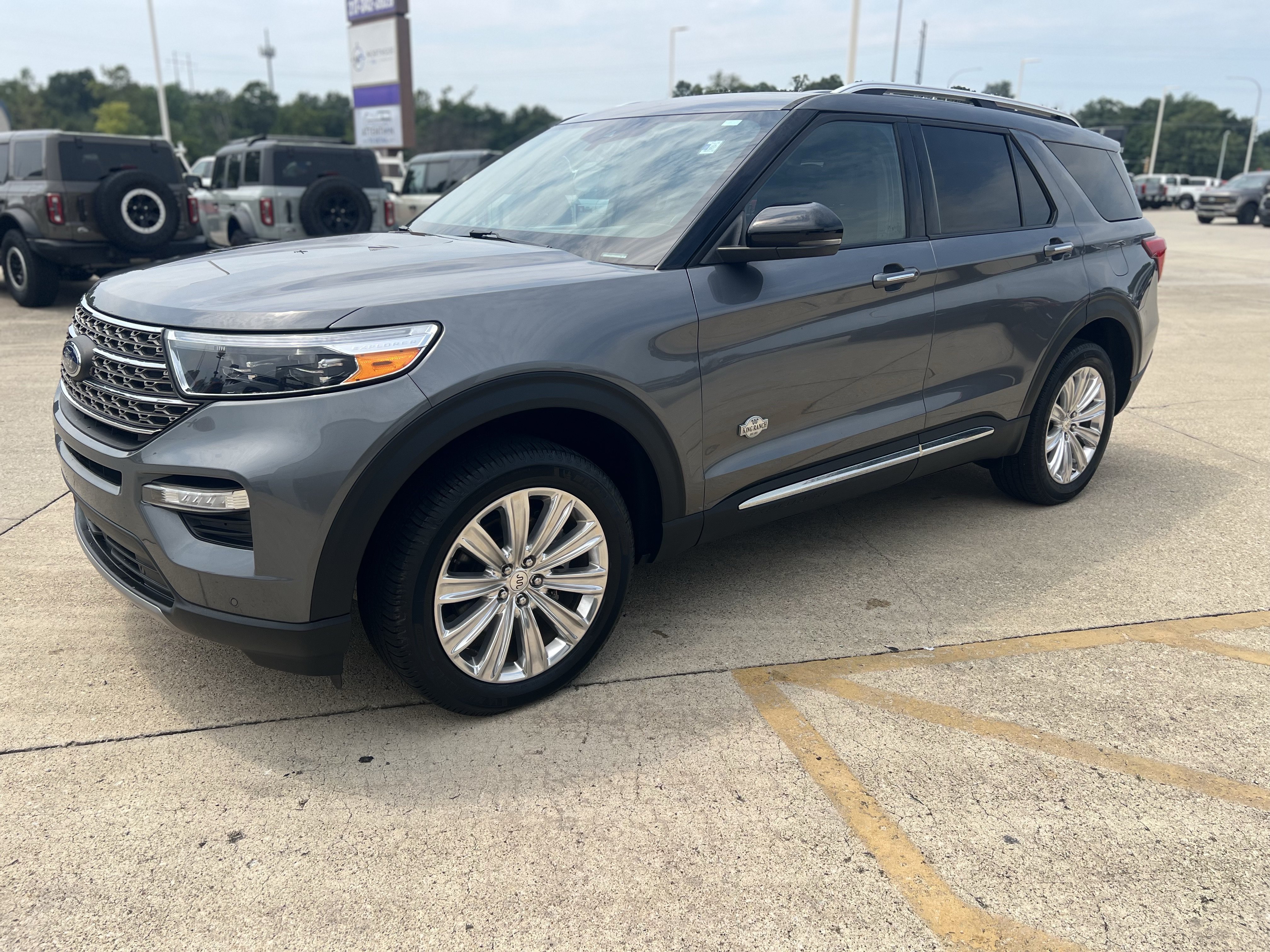 Used 2023 Ford Explorer King Ranch w/ Technology Package AWD/4WD image 11