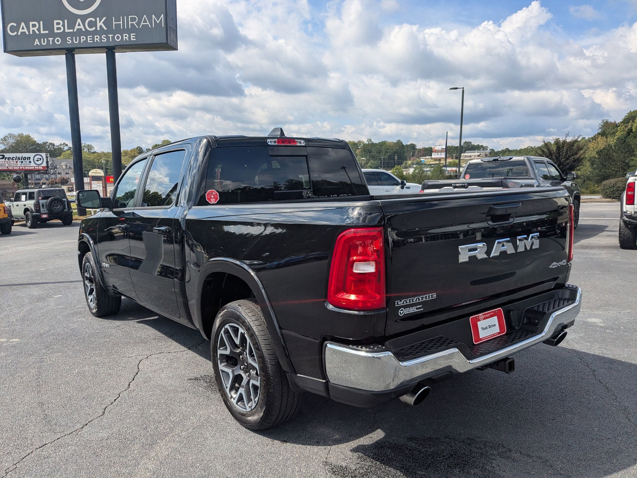 Used 2025 RAM 1500 Laramie image 7