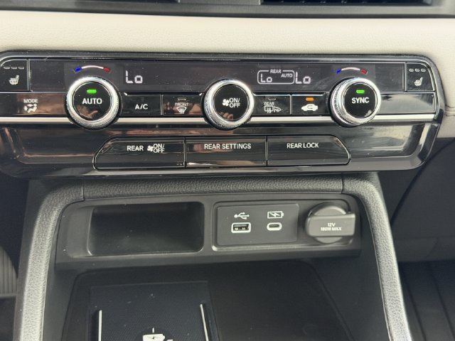 Certified 2024 Honda Pilot Touring image 29