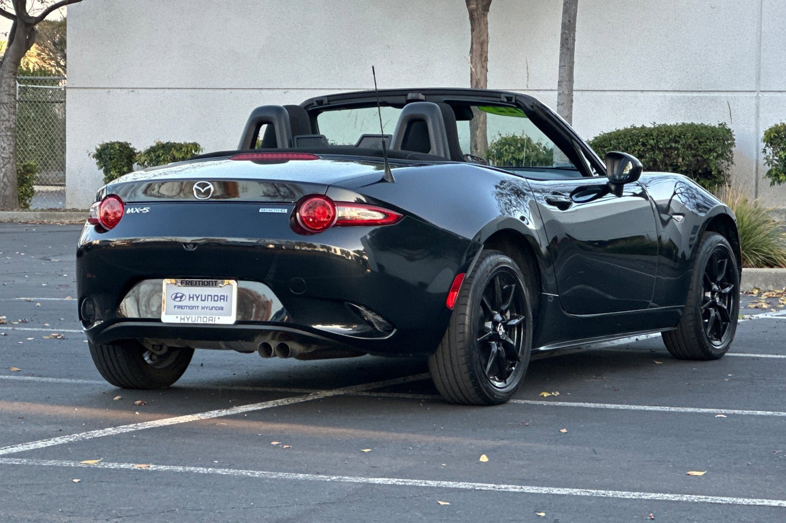 Used 2022 MAZDA MX-5 Miata Sport image 3