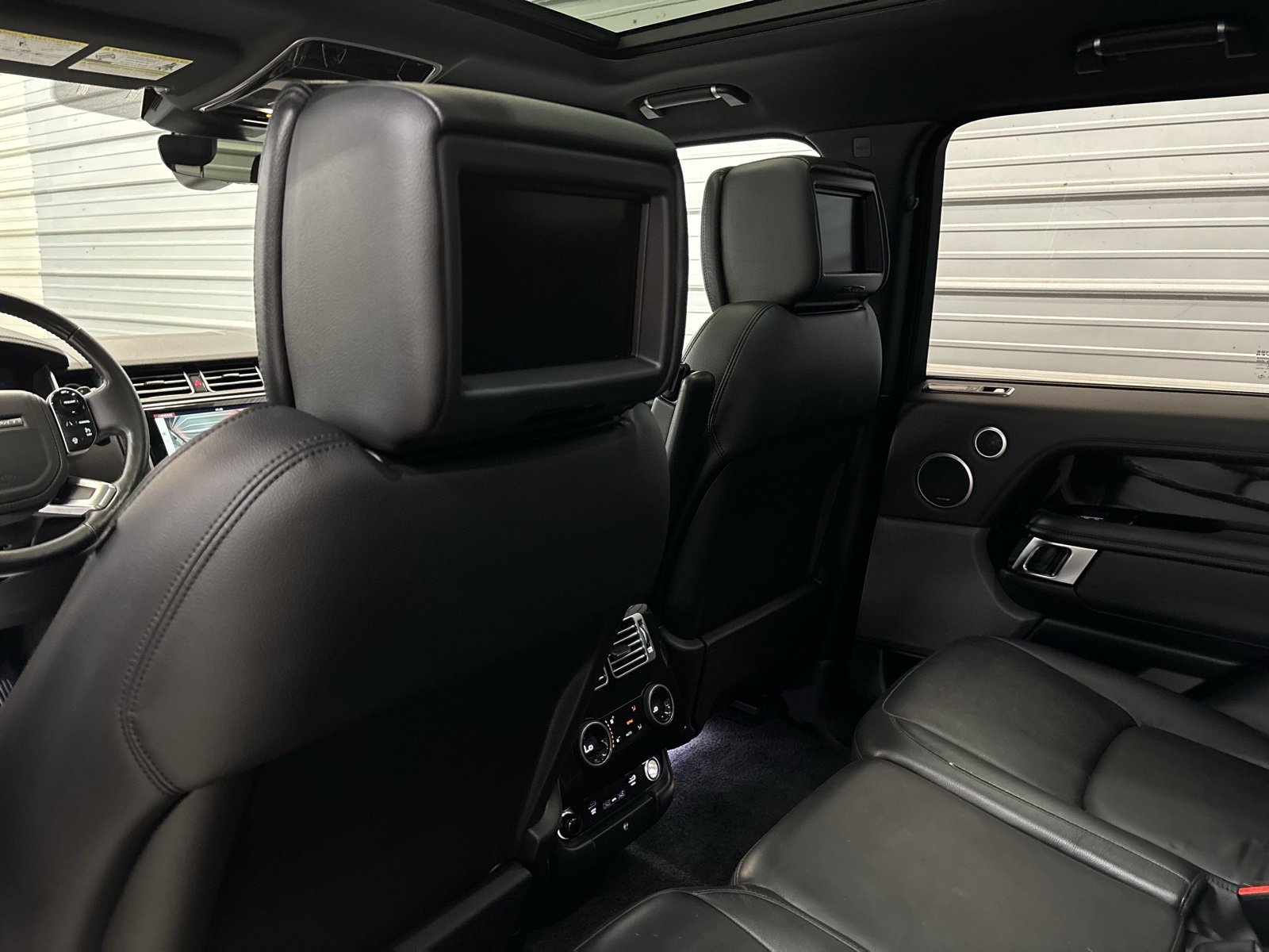 Used 2018 Land Rover Range Rover 3.0L V6 Supercharged image 25