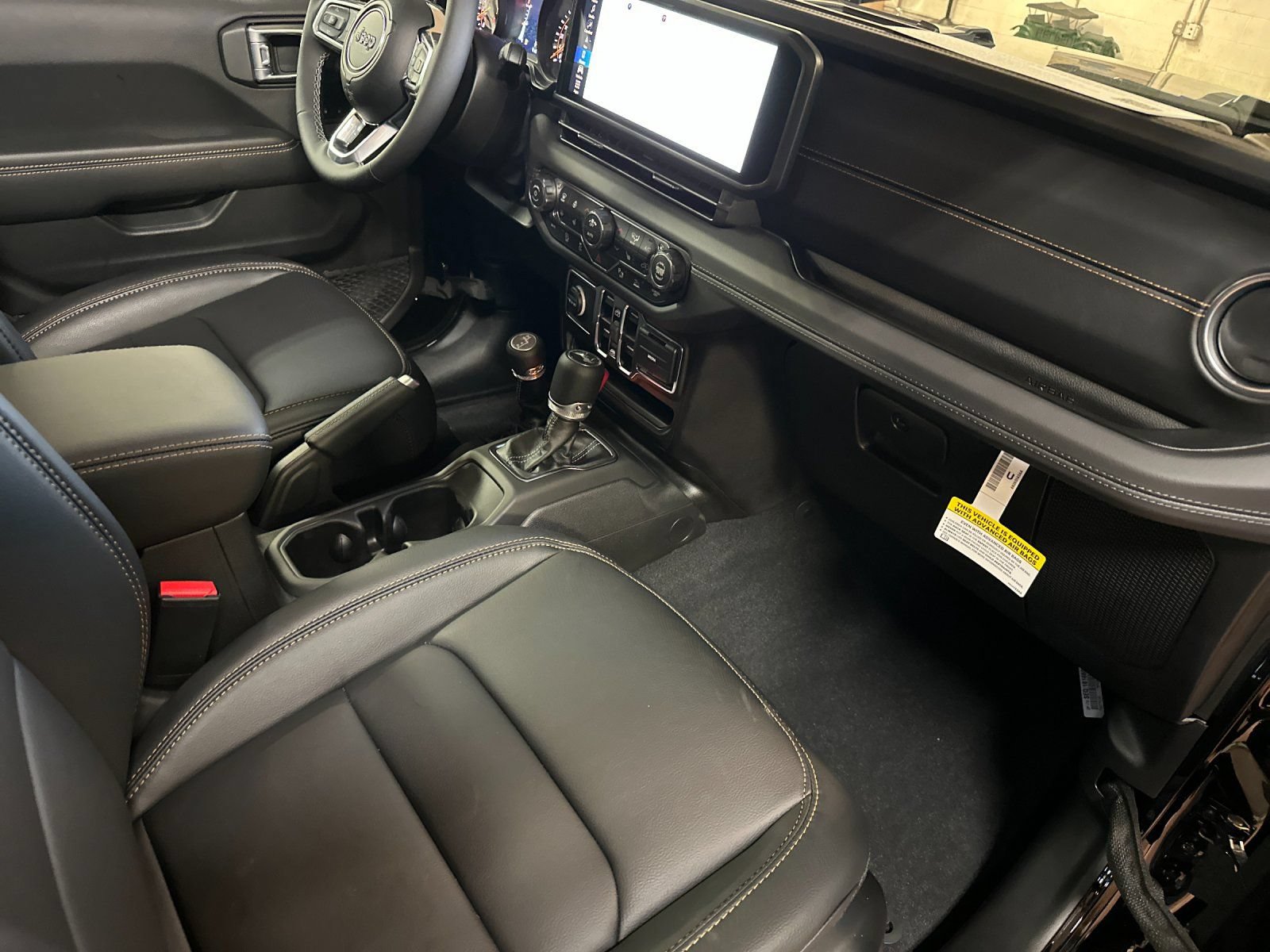 New 2026 Jeep Wrangler Unlimited Sahara AWD/4WD image 15