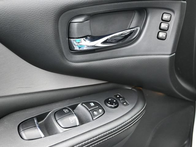 Used 2023 Nissan Murano SL AWD/4WD image 18