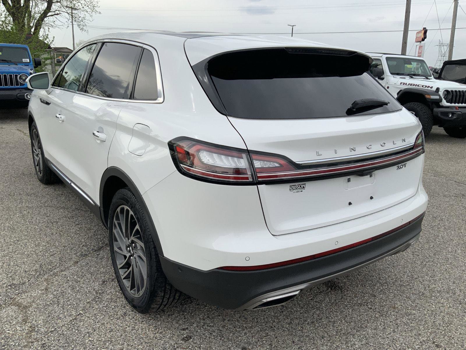 Used 2020 Lincoln Nautilus Reserve image 9