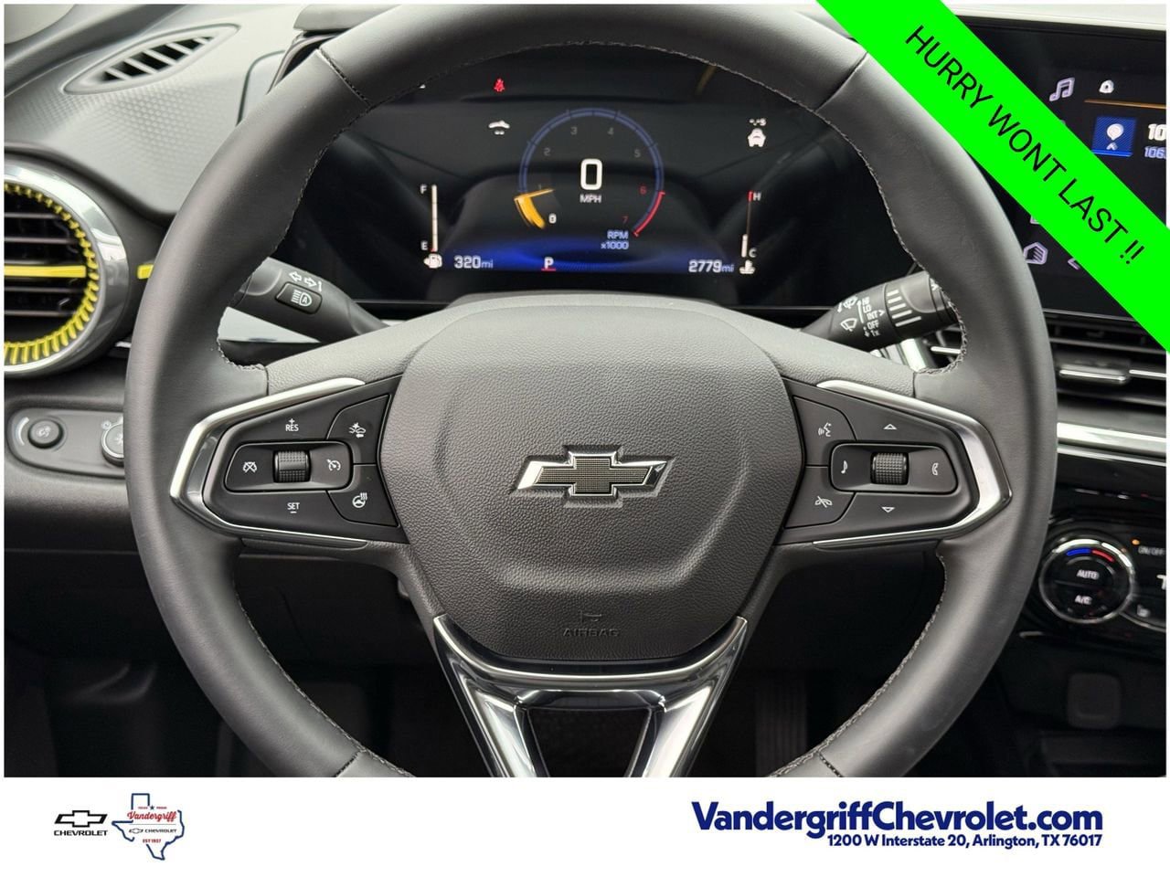 New 2026 Chevrolet Trax ACTIV w/ Sunroof Package FWD image 12