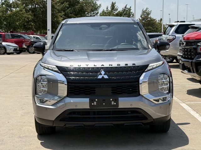 Used 2023 Mitsubishi Outlander SE Black Edition AWD/4WD image 8