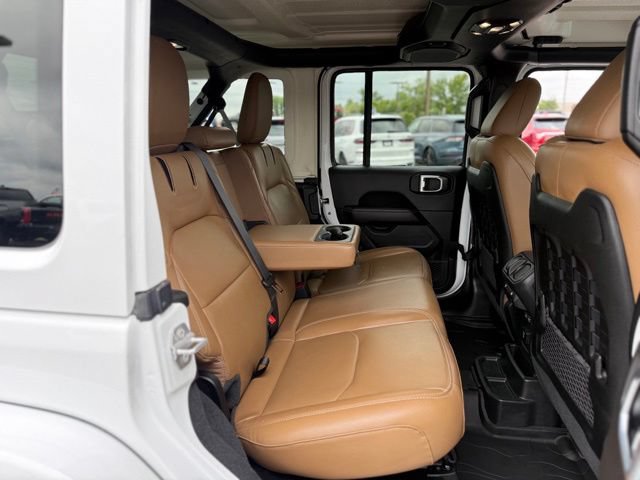 Used 2023 Jeep Wrangler Unlimited Rubicon 4xe w/ Cold Weather Group AWD/4WD image 19