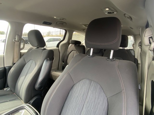 Used 2020 Chrysler Pacifica Touring w/ Cold Weather Group image 12