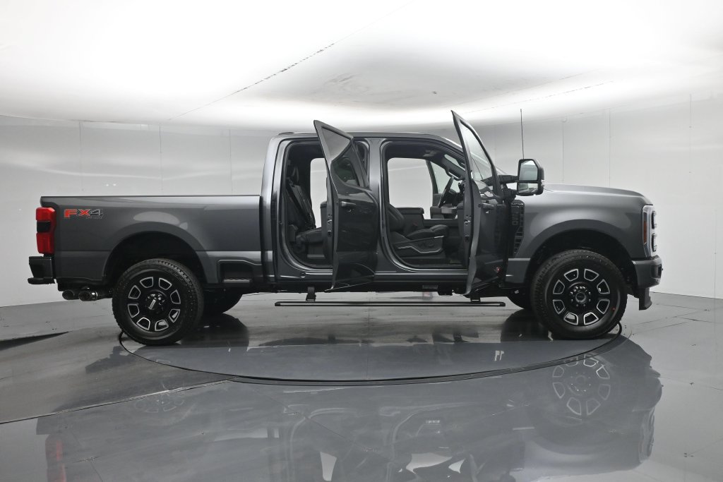 New 2026 Ford F250 Platinum AWD/4WD image 4