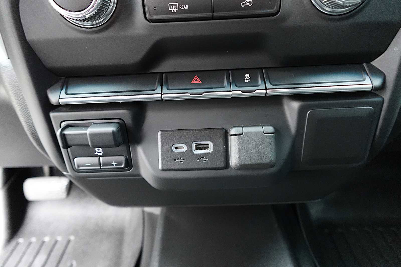 Used 2023 GMC Sierra 3500 Pro w/ Convenience Package AWD/4WD image 25