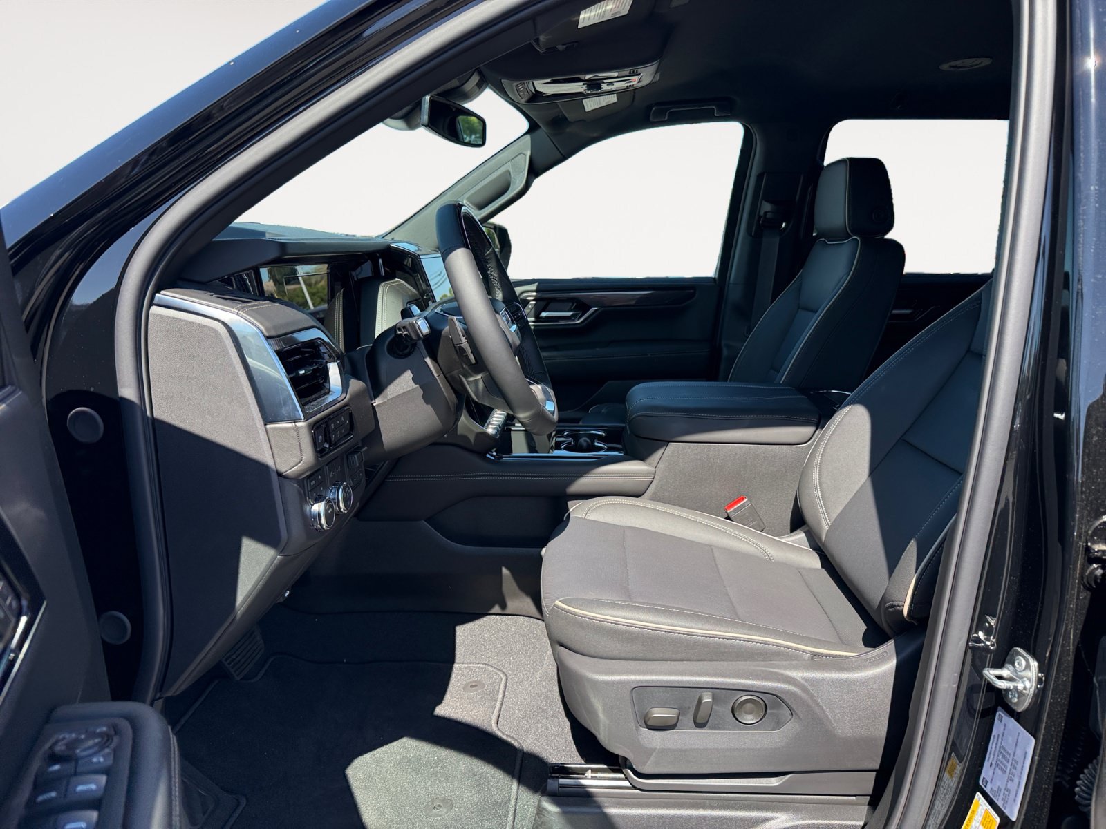 New 2026 GMC Yukon XL Elevation AWD/4WD image 10