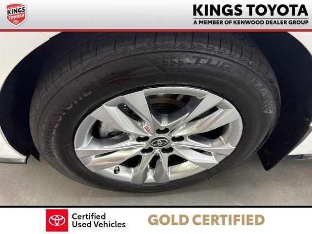 Certified 2023 Toyota Sienna Limited AWD/4WD image 32