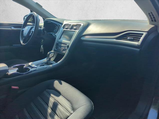 Used 2016 Ford Fusion SE FWD image 28