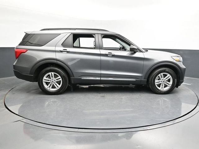 Certified 2022 Ford Explorer XLT w/ Equipment Group 202A image 8
