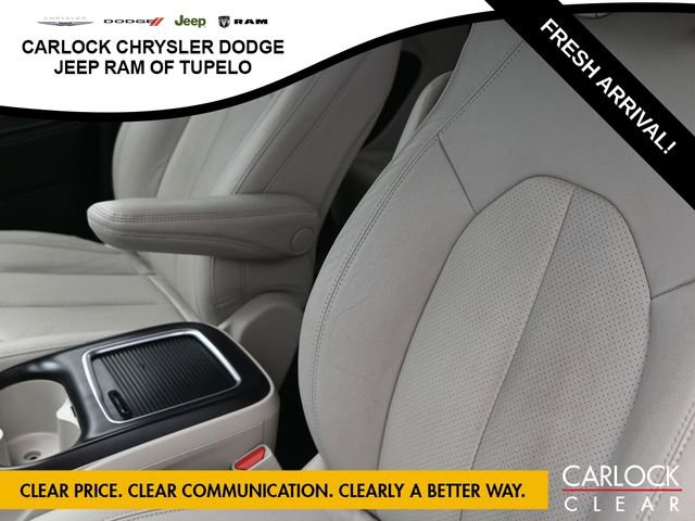 Used 2021 Chrysler Pacifica Touring-L image 30