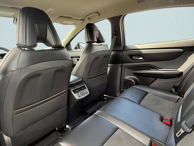 Used 2023 Nissan Ariya FWD image 27