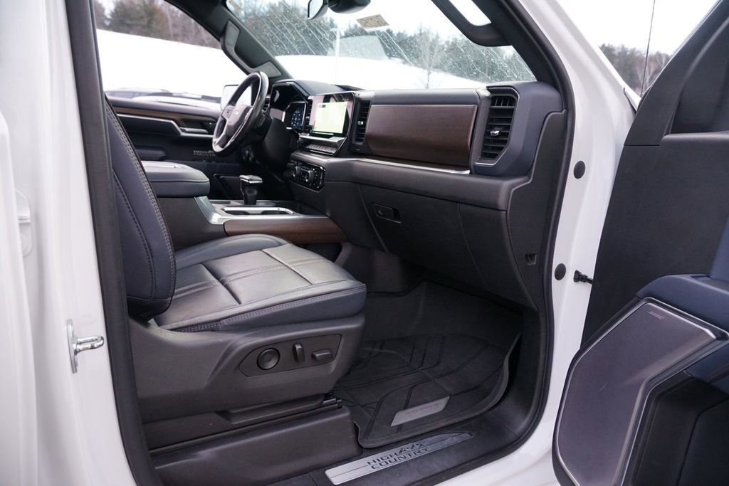 Used 2022 Chevrolet Silverado 1500 High Country w/ High Country Premium Package image 31