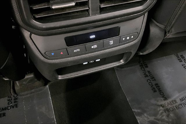 Used 2025 Honda Pilot EX-L image 31