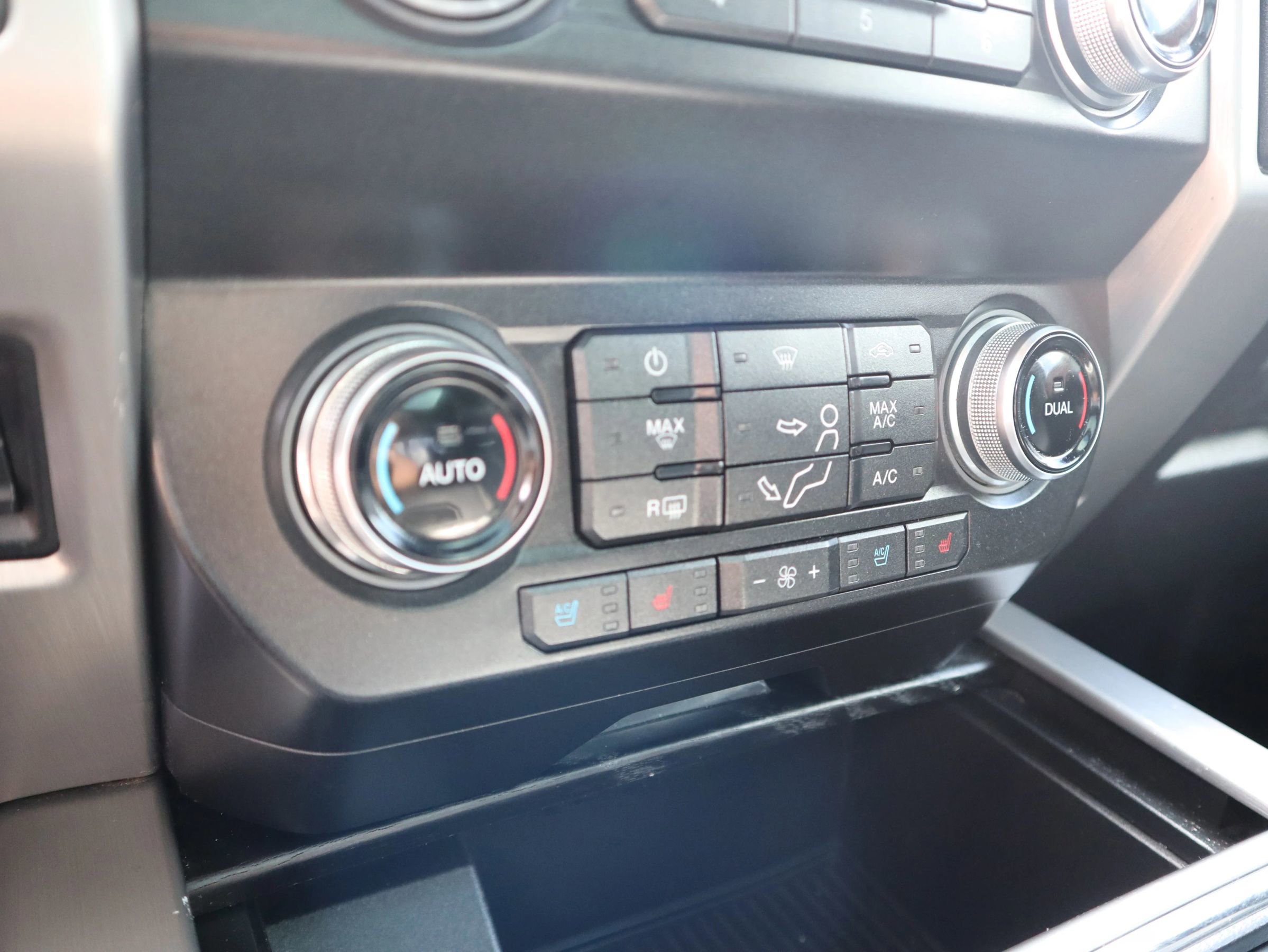 Used 2019 Ford F450 Platinum image 19