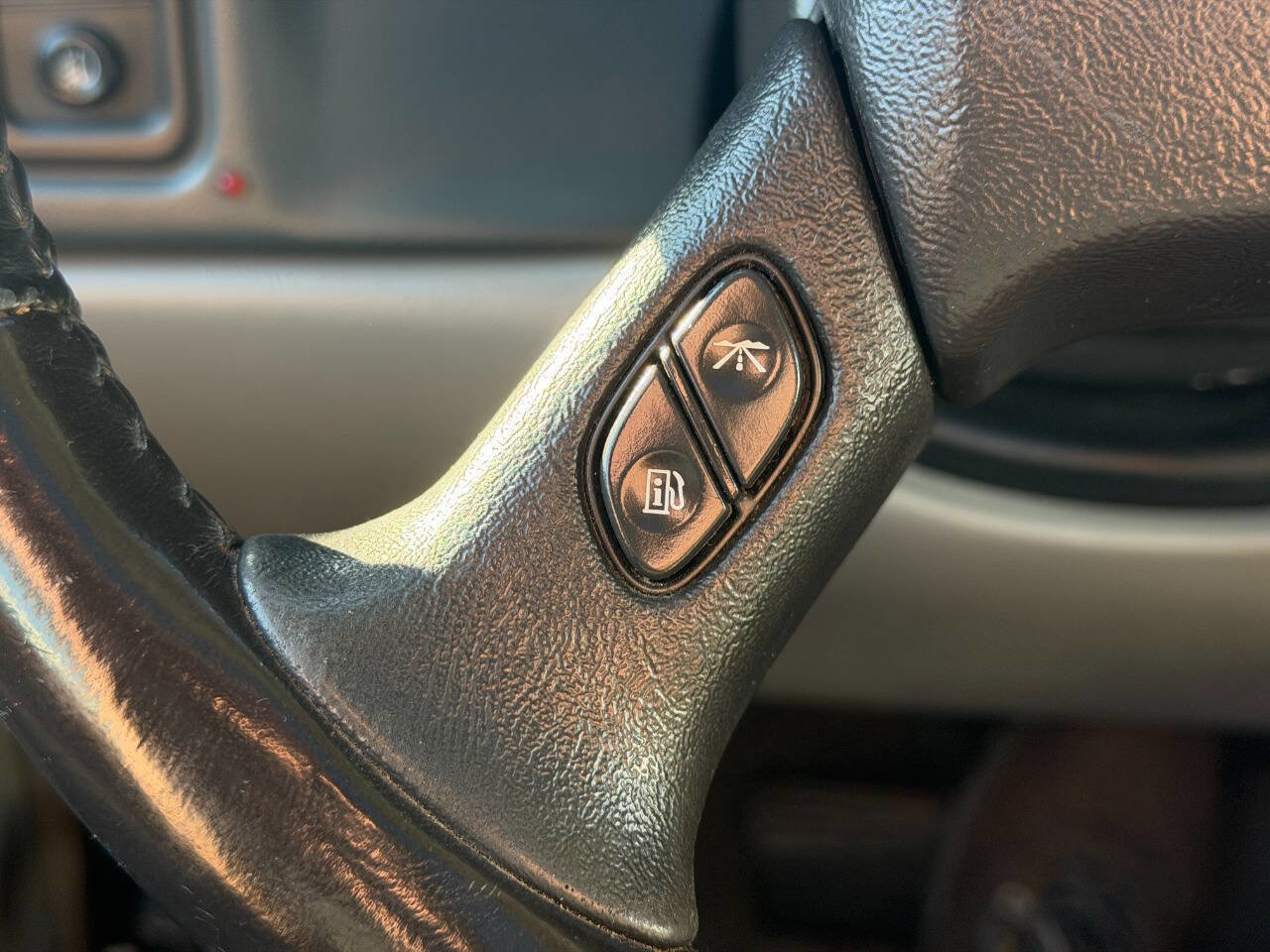 Used 2005 Chevrolet Tahoe Z71 w/ Preferred Equipment Group image 37