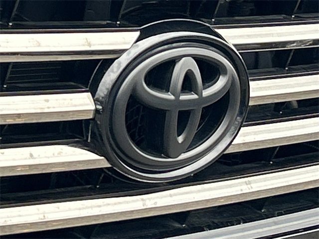 Used 2021 Toyota Sequoia Nightshade image 10