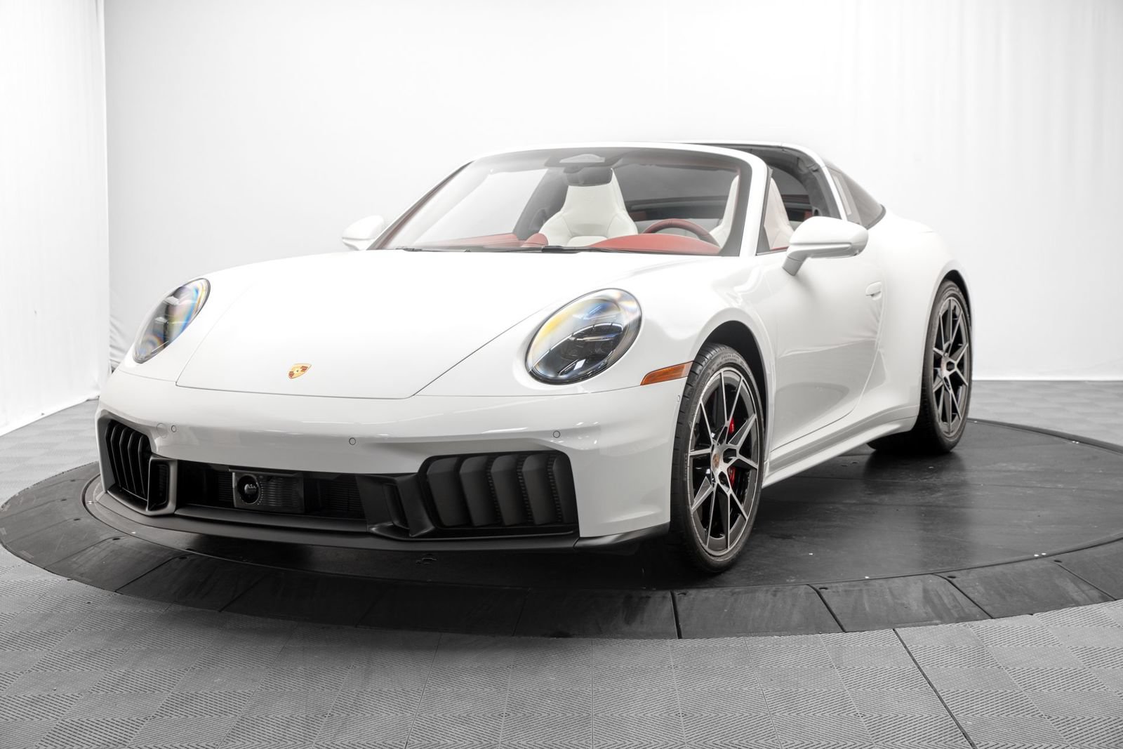 Used 2026 Porsche 911 Targa 4 GTS AWD/4WD image 3