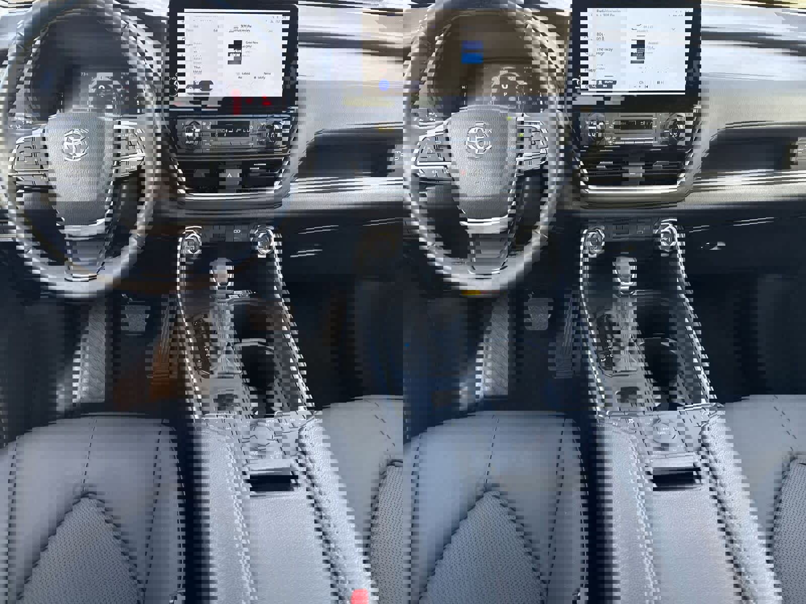 Used 2025 Toyota Grand Highlander AWD image 15