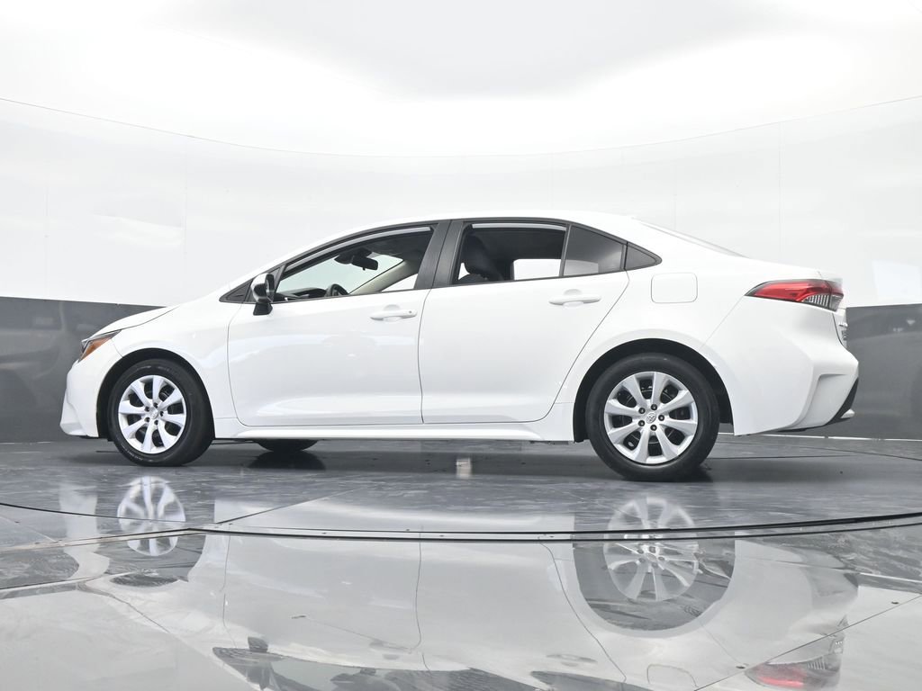 Used 2022 Toyota Corolla LE image 53