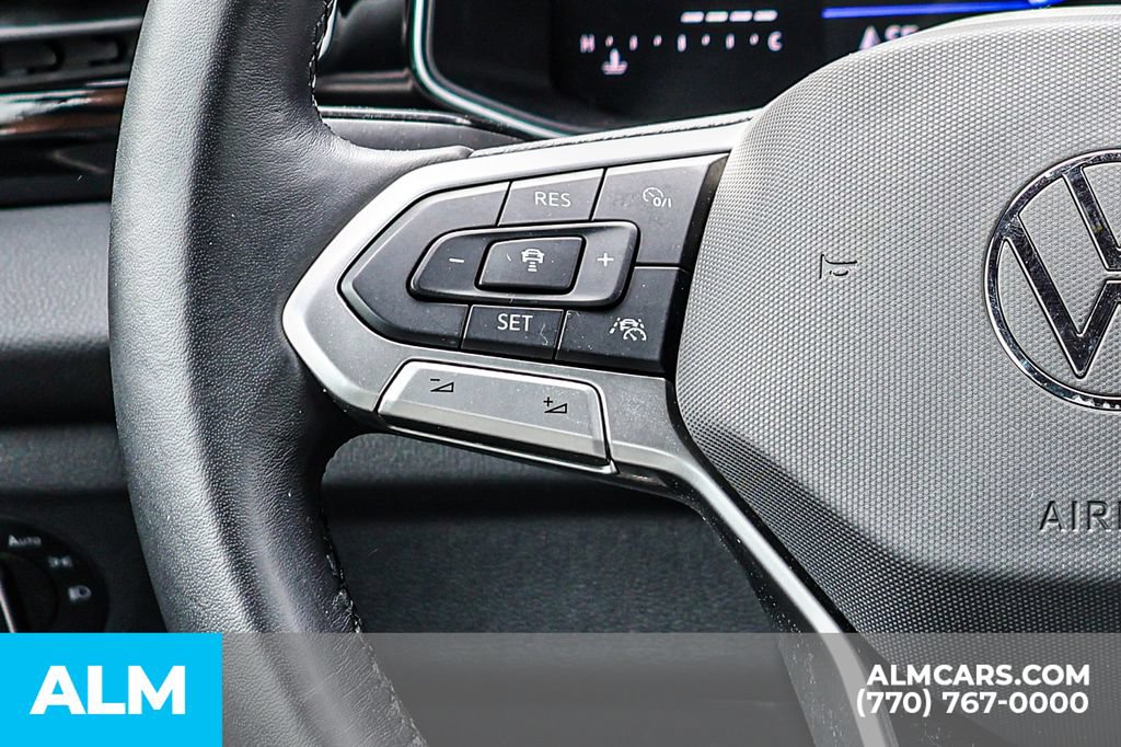Used 2025 Volkswagen Jetta Sport FWD image 32