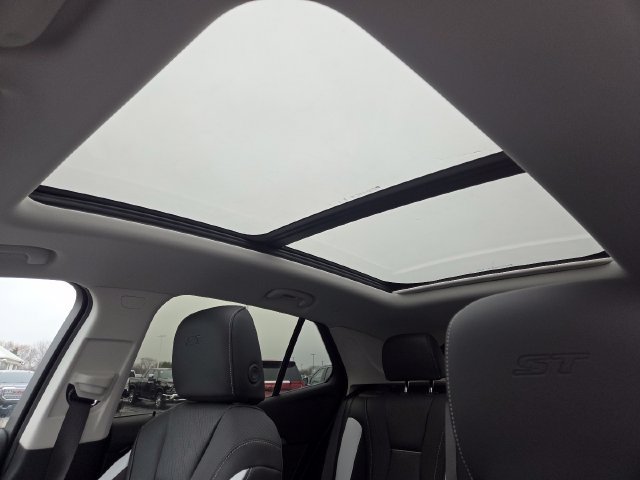 New 2026 Buick Envision Sport Touring AWD/4WD image 3