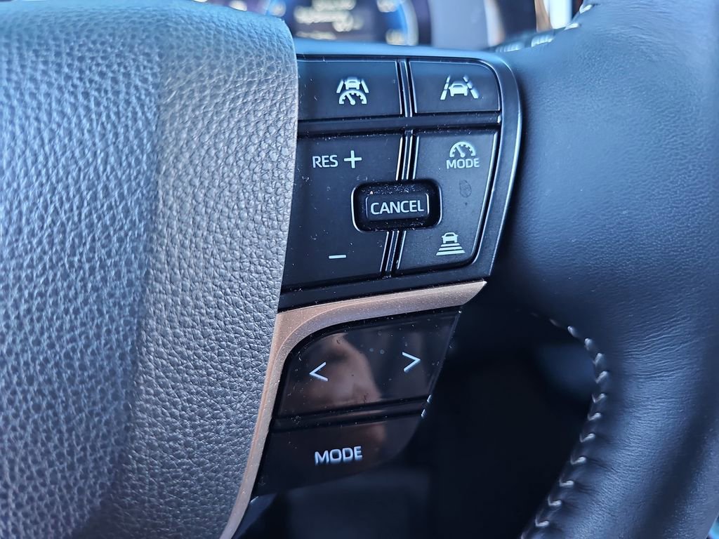 Certified 2025 Toyota Crown Signia image 12