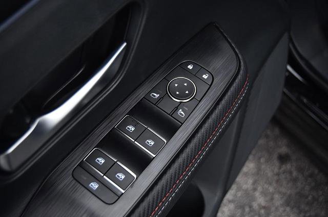 New 2025 Nissan Kicks SR image 9