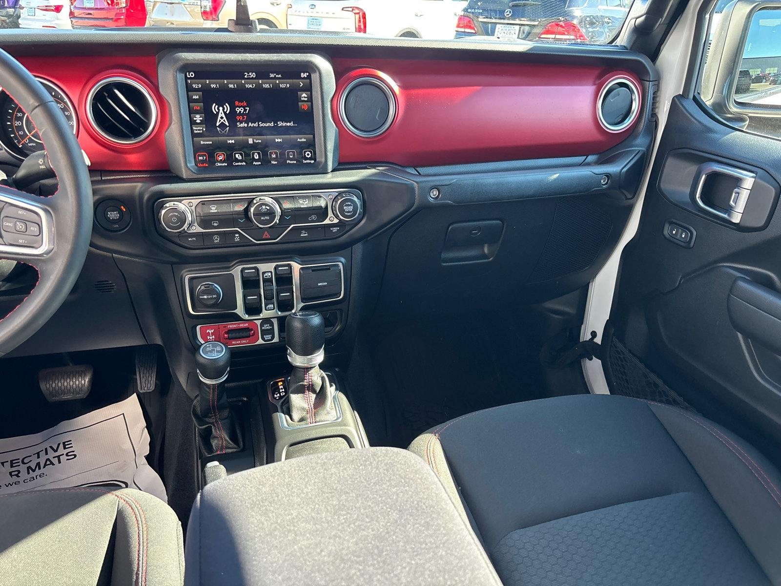 Used 2023 Jeep Gladiator Rubicon w/ LED Lighting Group AWD/4WD image 29