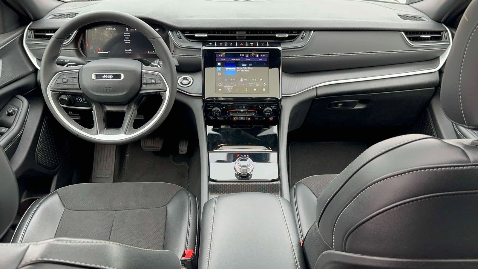 Used 2024 Jeep Grand Cherokee L Altitude image 11