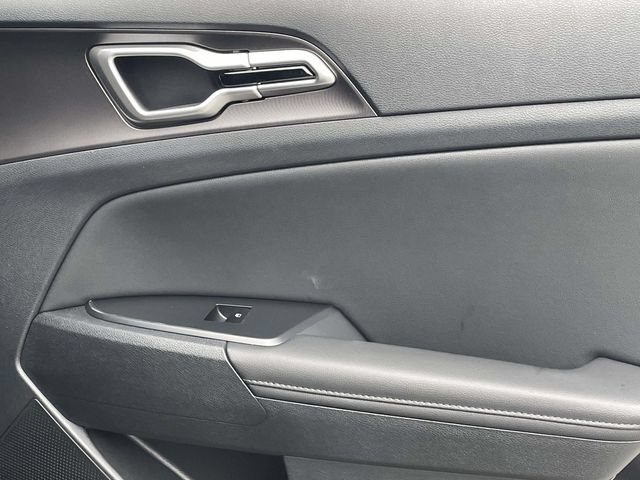 Certified 2026 Kia Sportage EX FWD image 20