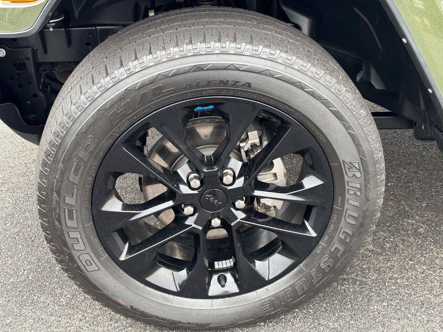 Used 2022 Jeep Wrangler Unlimited Sahara w/ Cold Weather Group image 13