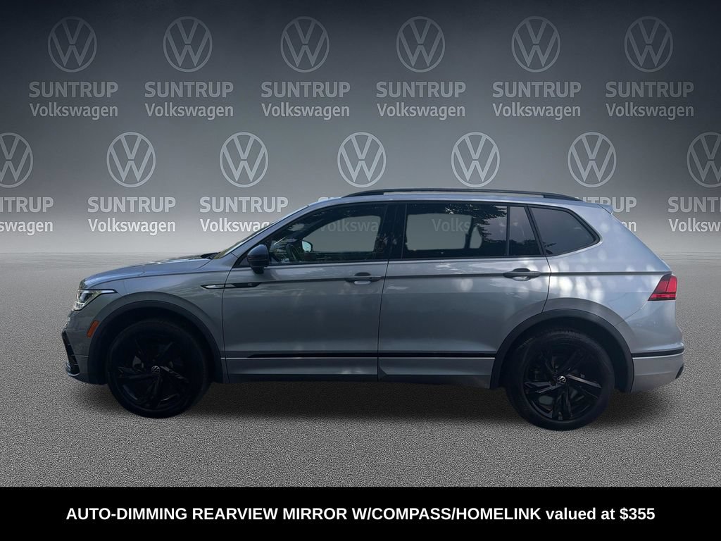 Used 2023 Volkswagen Tiguan SE R-Line FWD image 2