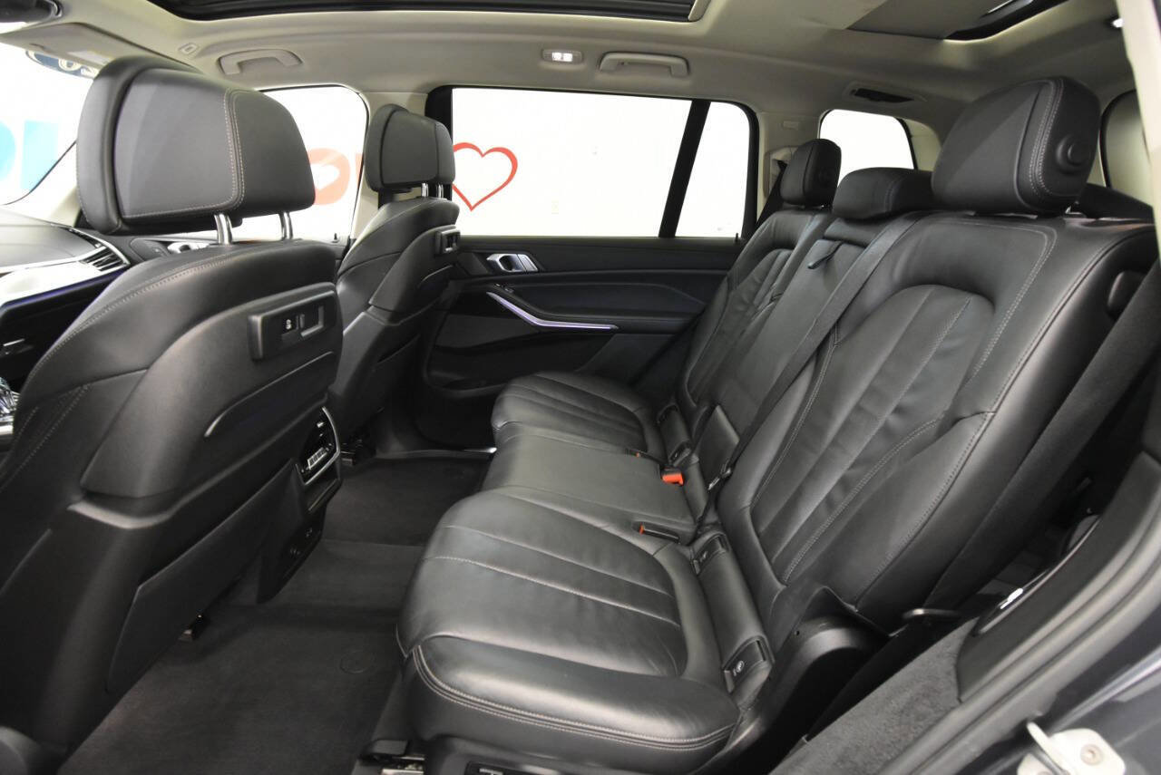 Used 2020 BMW X7 xDrive40i w/ Premium Package image 14