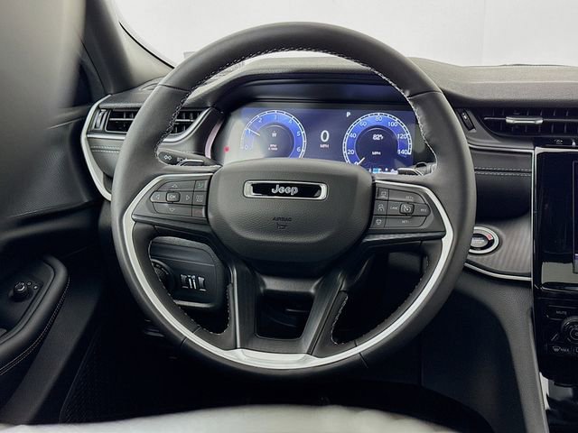 New 2025 Jeep Grand Cherokee Altitude image 11