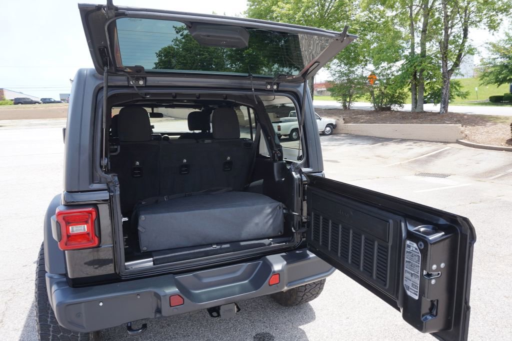Used 2018 Jeep Wrangler Unlimited Sport S image 26