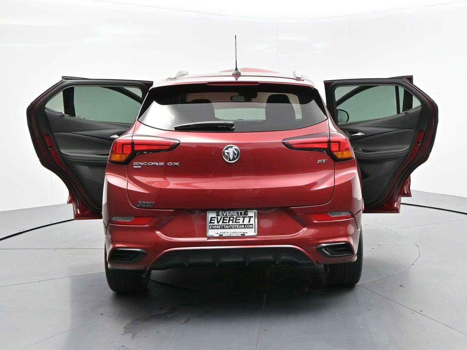 Used 2022 Buick Encore GX Select w/ Sport Touring Package AWD/4WD image 37